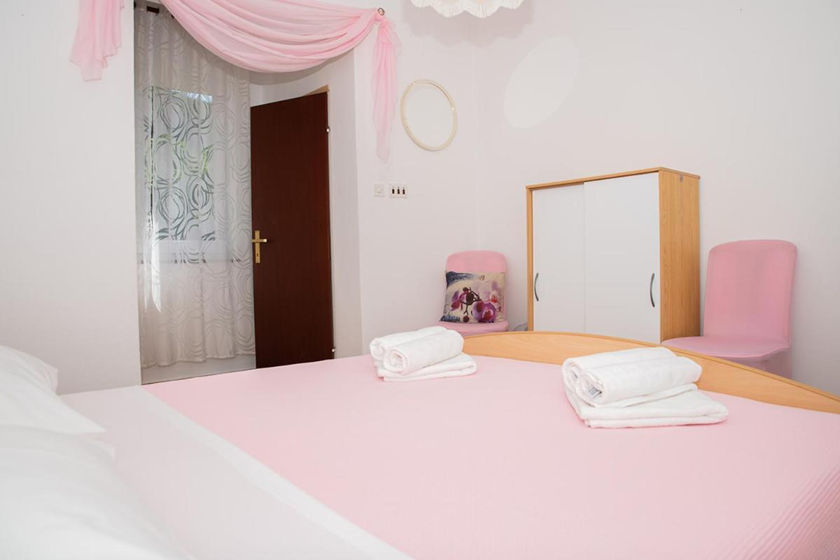 Apartman Mira I Denis Супетарська Драґа Екстер'єр фото